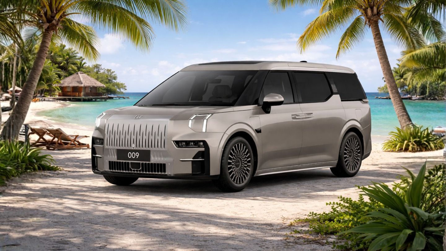 Pure Electric Luxury MPV